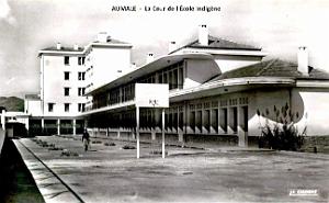 Aumale - Ecole Indigene - Cour